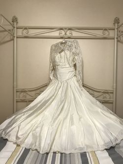 Wedding Dress & Lace Jacket Size (12) Off-White