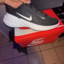 Nike Basketball Shoes 