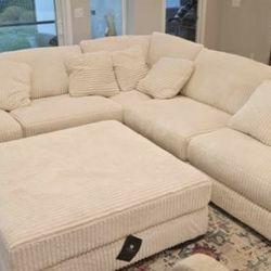 New ivory lindyn 5pc sectional