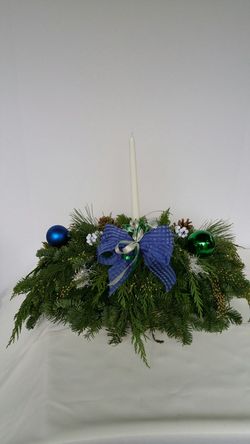 Xmas wreaths and center piece star$35-45