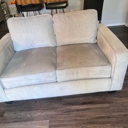 Modern Light Gray Sofa – Great Condition