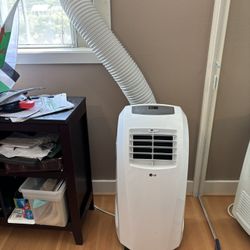 LG 9,000 BTU Portable air conditioner- Like New