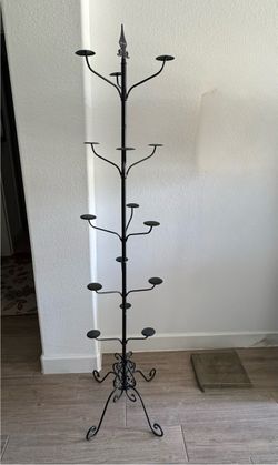 Displays2go Wrought Iron Hat and Coat Rack, Black