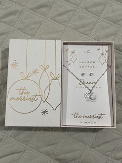 Lauren Conrad 16” Necklace & Stud Set