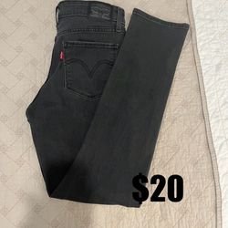 Levi’s  Classic Mid Rise Skinny 