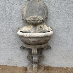 Vintage Al’s Garden Art Wall Fountain – Heavy Cast Stone – Model #3050