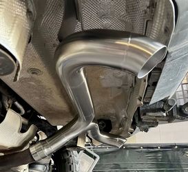Rear muffler delete 3" stainless pipe for Land Rover Defender P400 110 and 90, 2020 onward.