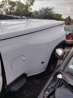 2020-2025 Chevy Dually Bed W/ Tonneau Cover