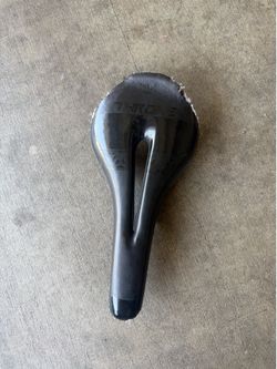 Throne fixie stock seat