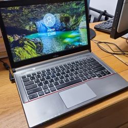 GAMING OR BUSINESS FUJITSU LIFEBOOK E746 (M1258N)

