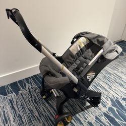 Doona Baby Car Seat Stroller With 2 Bases! 