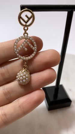 Gold Plated Pearl F Sign Geometric Round Pearl Earring