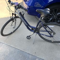 Trek 7100 WSD Bicycle 