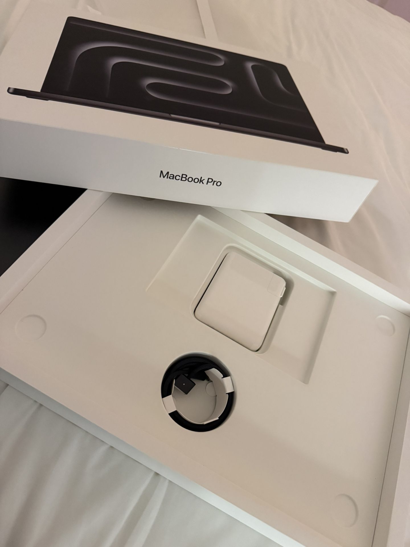 MacBook Pro 16” M4 Max Chip