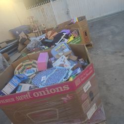 Pallats Full Of Merchandise Each Pallat Just $100