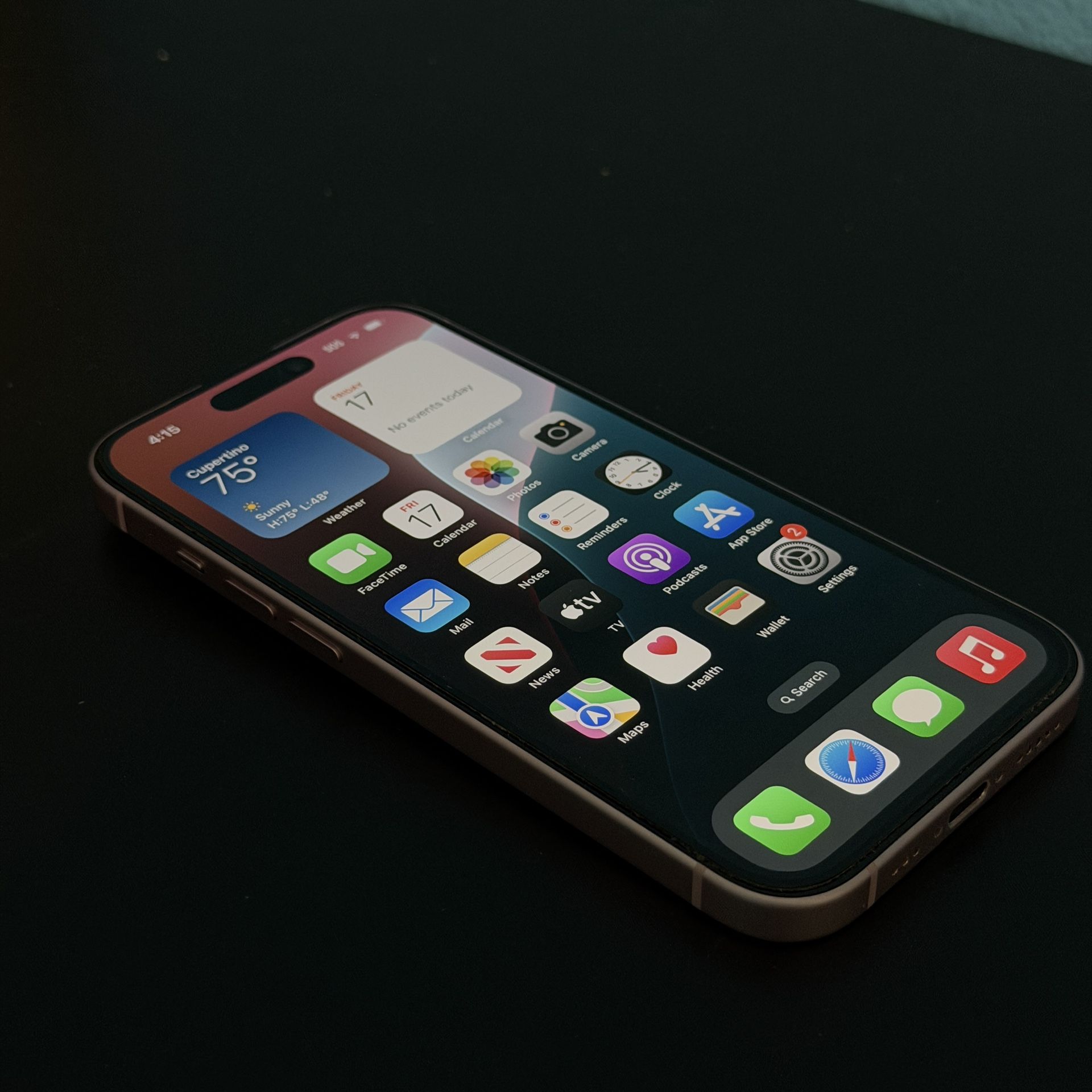 IPhone 15 Pink