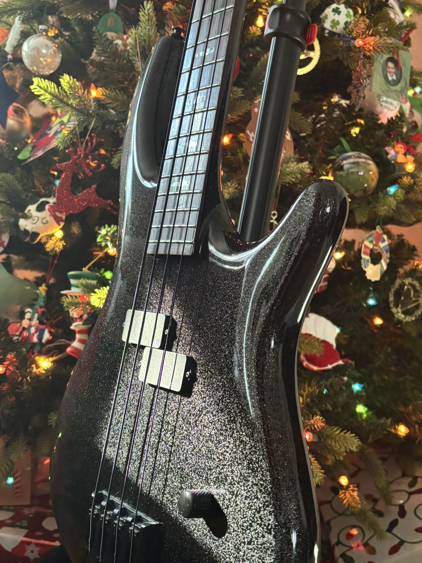 Dean Bass Guitar Special Edition John Campbell With EMG Pickups And Hardshell Case