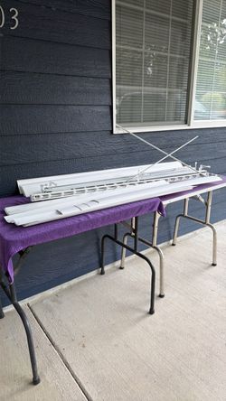 White Horizontal Window Blinds Set