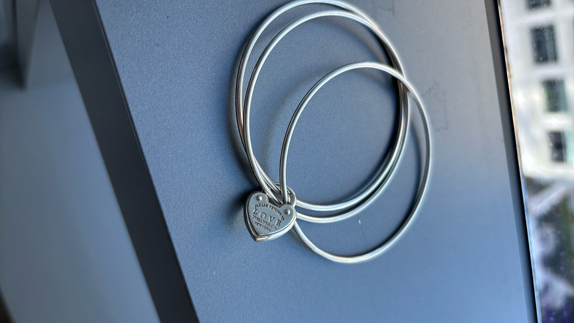 Tifannys triple Bangle With Heart Lock 