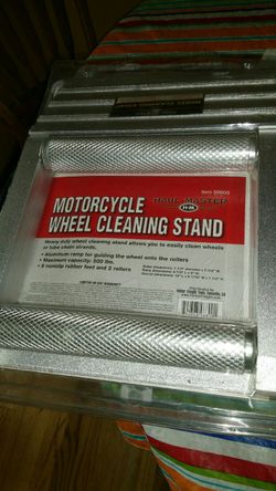 Motrcycle wheel cleaner