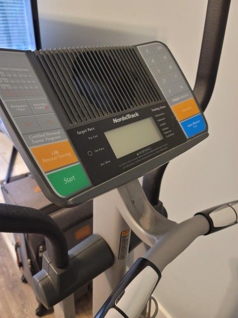 NordicTrack CX 938 Elliptical Trainer

