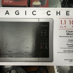 New Magic Chef 1.1 Cu Ft. Microwave 