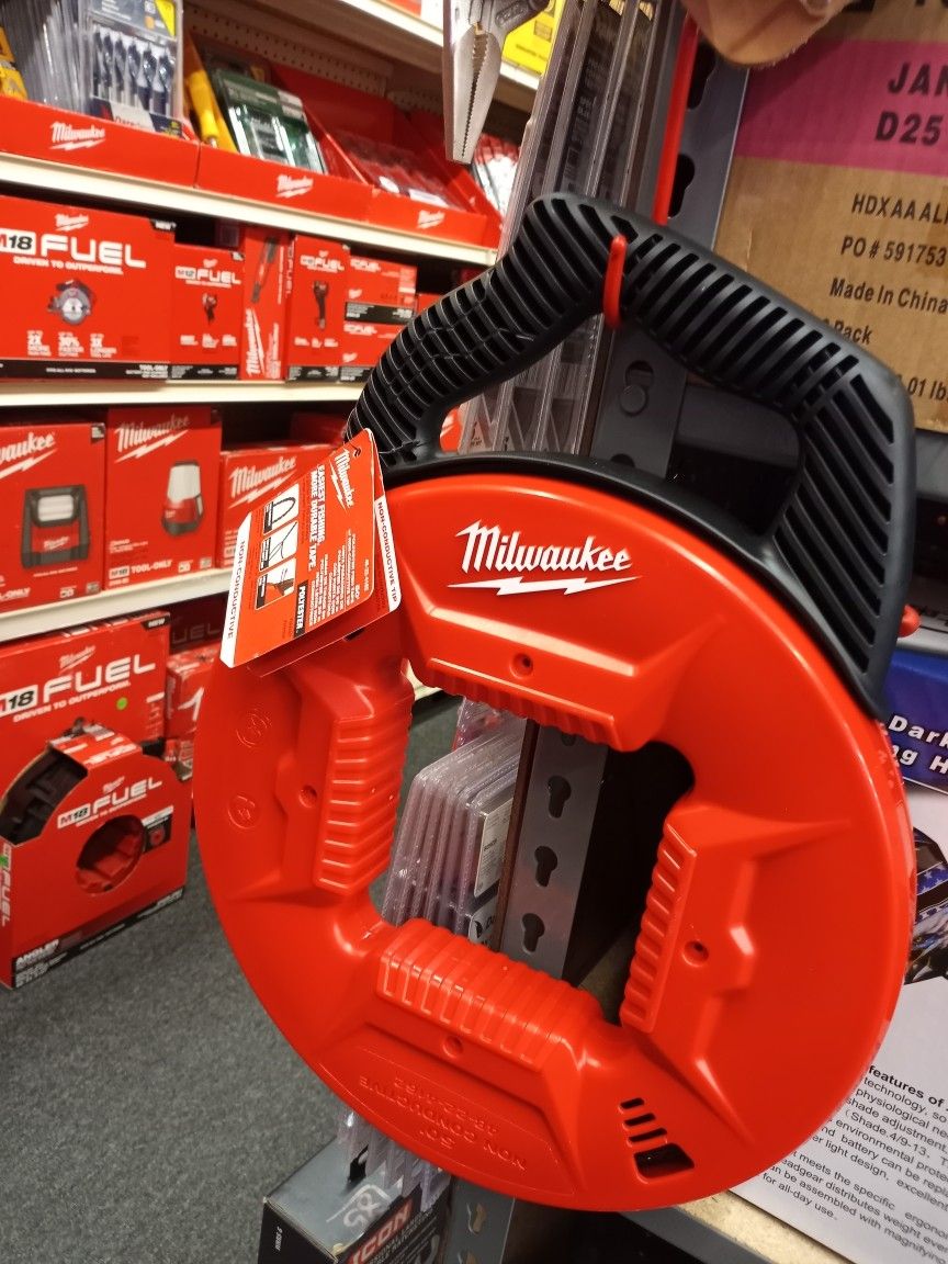 MILWAUKEE 50' POLYESTER FISH TAPE W/ NON CONDUCTIVE TIP