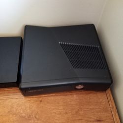 Xbox Has One Controller And One Game