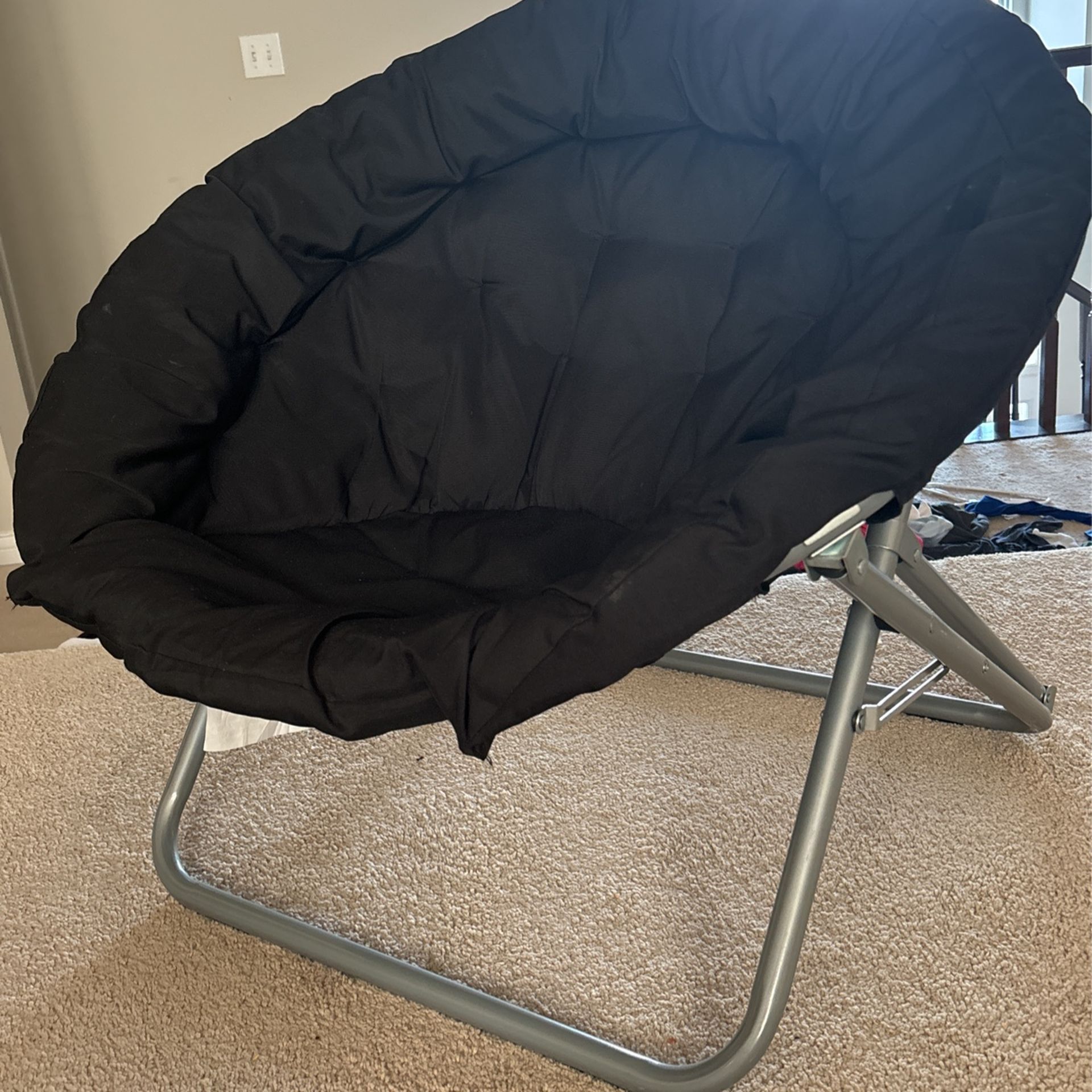 Cozy Black Foldable Circle Chair