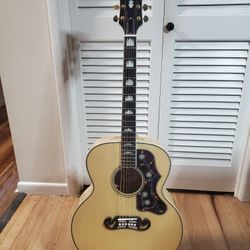 Acoustic Electric Guitar SJ-200 style w Equalizer