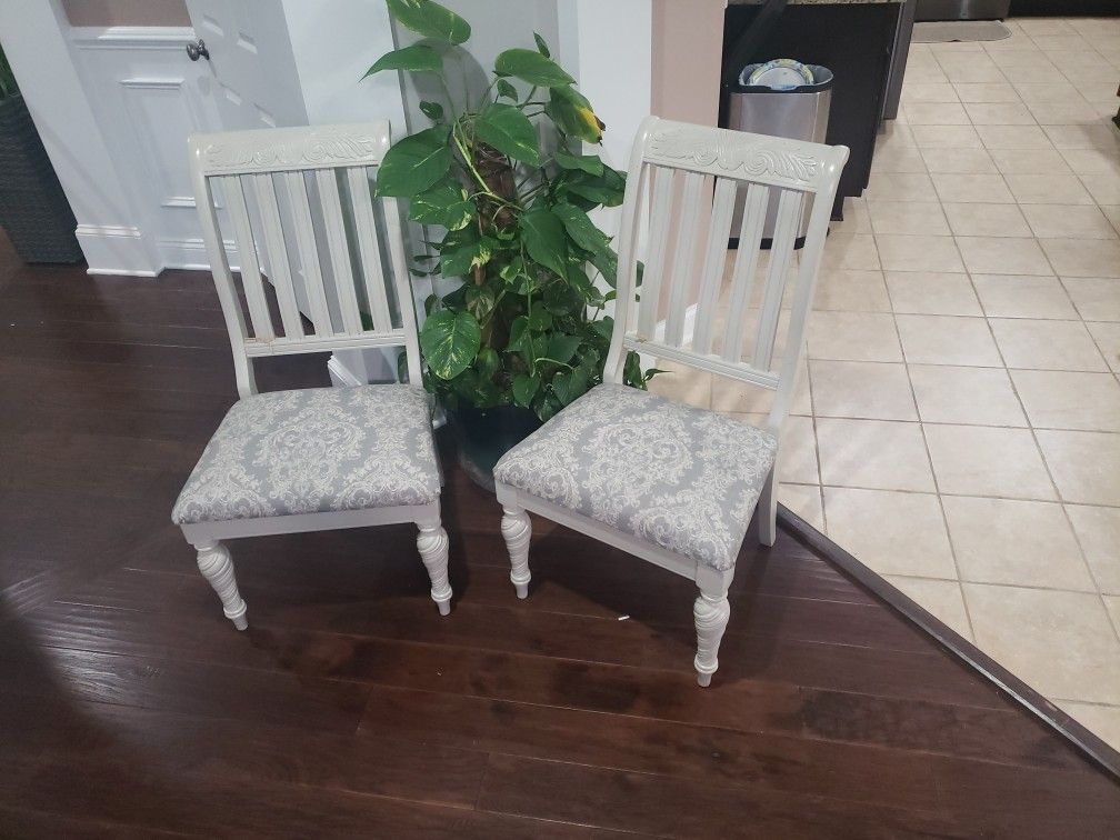 Cream Color Demask Side Chair Set