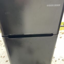 Black & Decker Mini fridge 