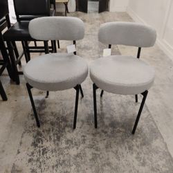 2 Stools