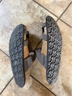 Women Birkenstock use size 8 1/2 sandals