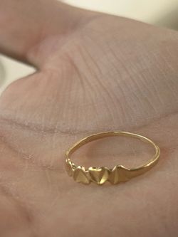 Gold heart ring