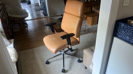 Free chair - Beat Up!