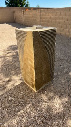 Concrete Outdoor water fountain