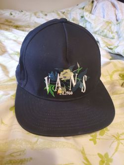 Vans skateboarding hat flat brim black with rose flower