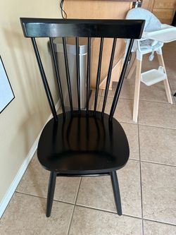 6 Wooden Chairs