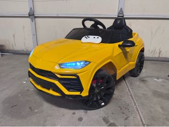 Lamborghini Urus 12v electric kids ride on car (parent remote is missing)