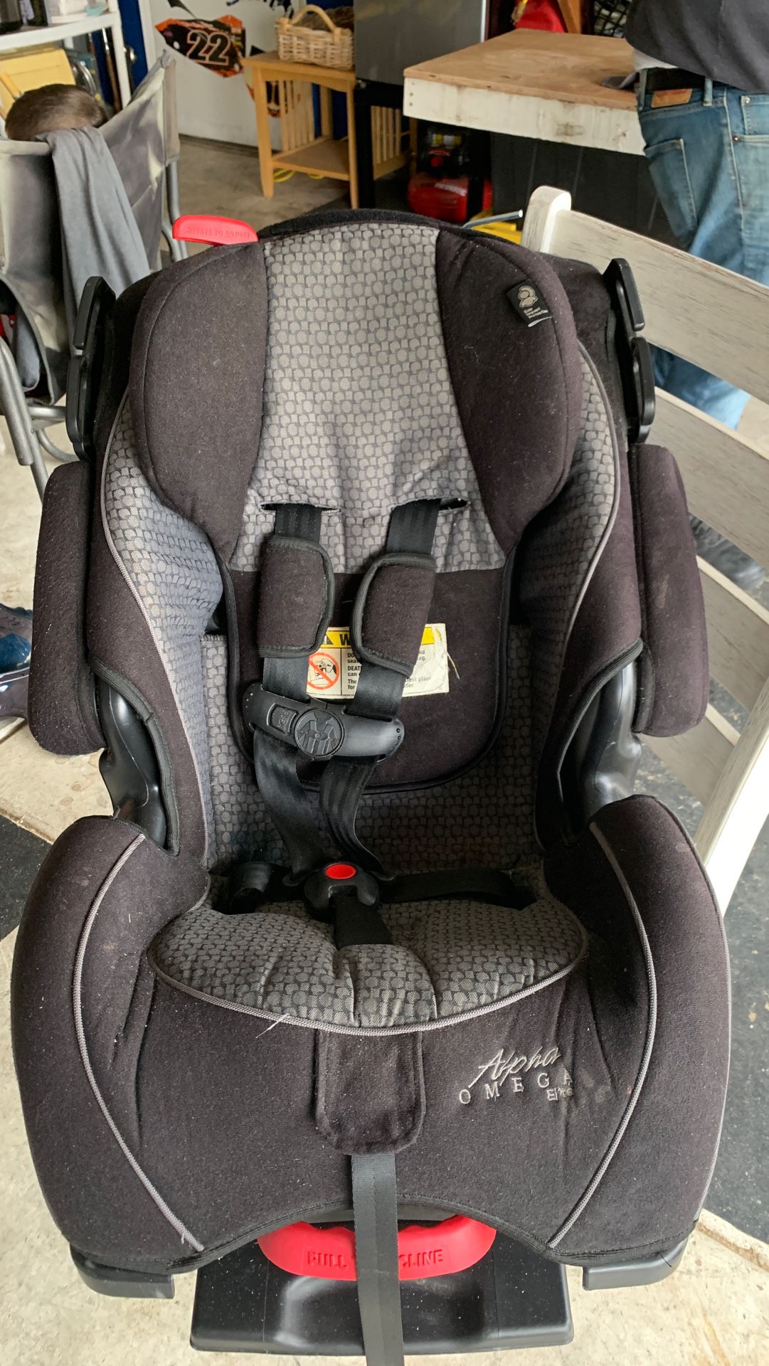 Alpha omega elite car seat
