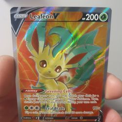 Leafeon V Full Art Pokémon Card