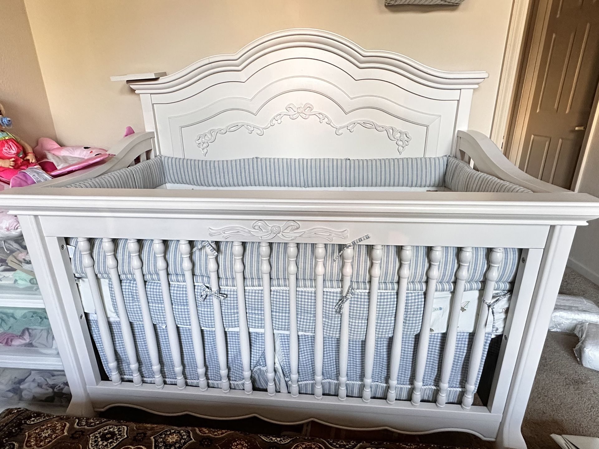 Convertible Baby Crib 