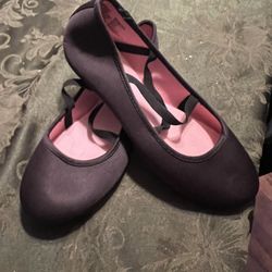 Girl Black Flats Size 4