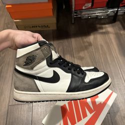 Jordan 1 Mocha Size 8.5
