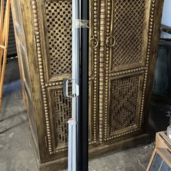 Apollo Portable Tripod Projection Screen 60" x 60"