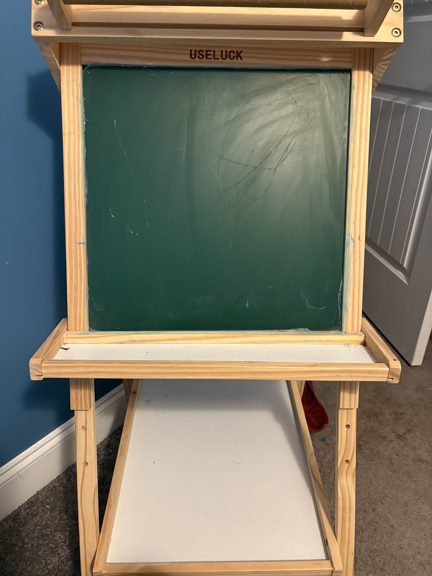 Children’s white board chalk board easel