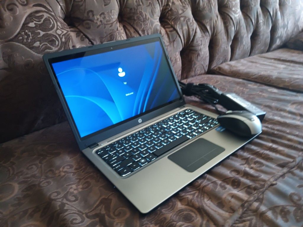 Laptop HP Folio 13-2000-core i5-8gb Ram -128gb HD SSD Solid