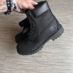 women’s black timberland boots