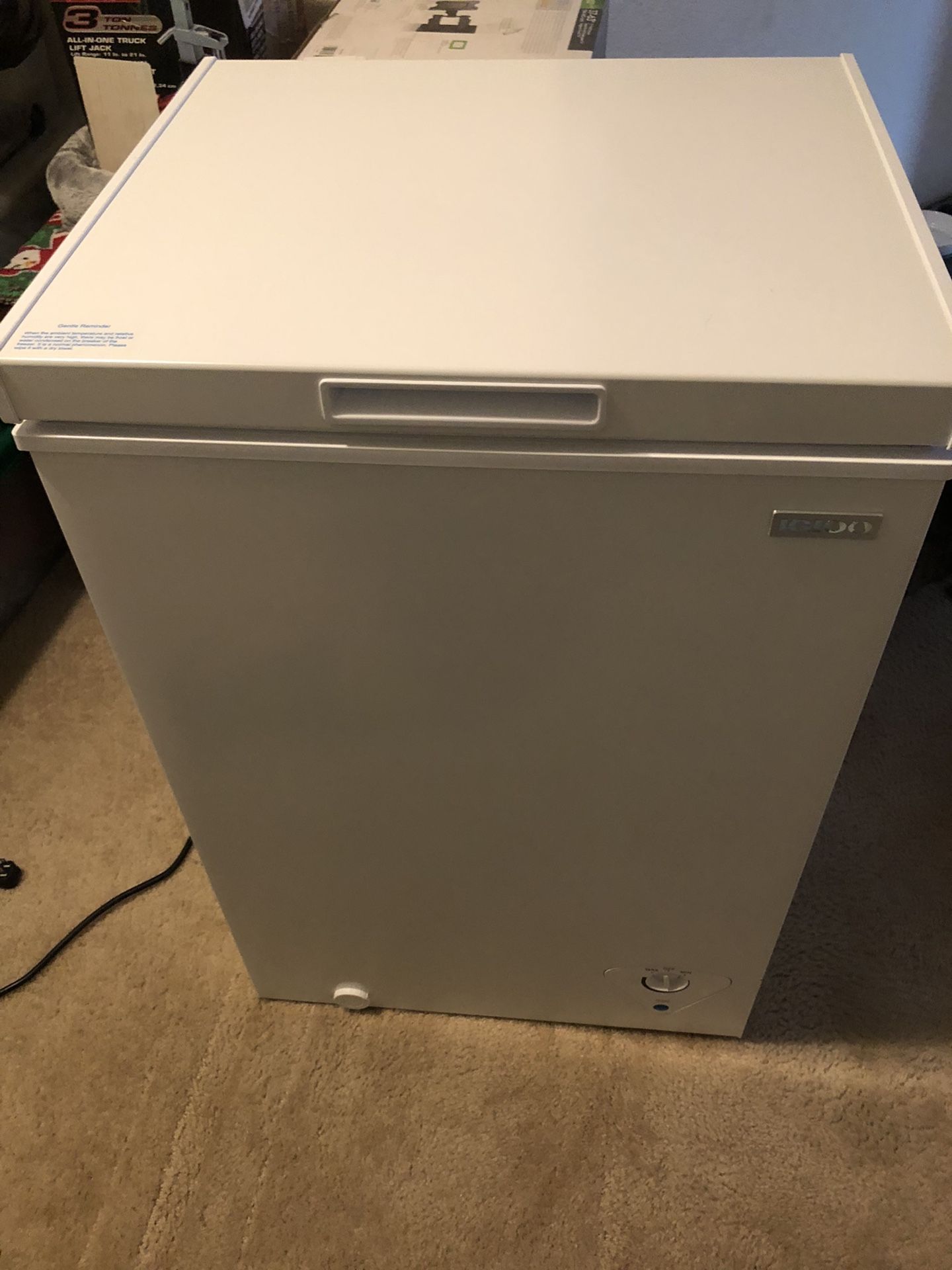 3.5 Cu  Igloo Deep Freezer 